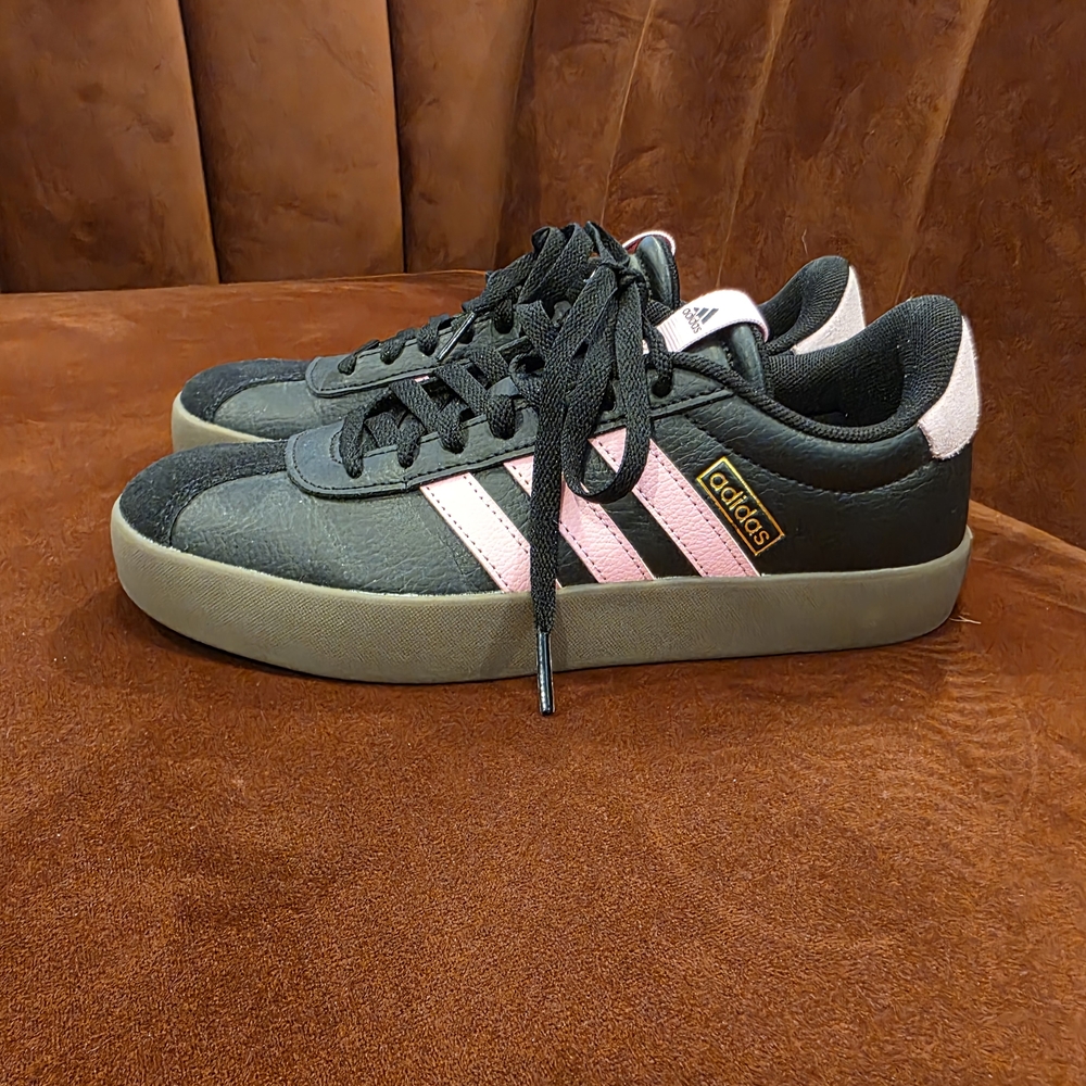 VL Court 3.0 Adidas Black and Pink Sneakers Size 6.5